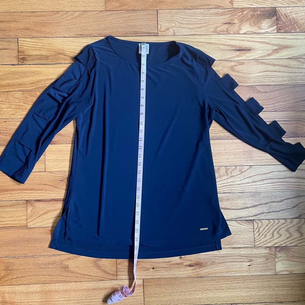 Anne Klein | lightweight tunic with 3/4 ladder sleeves. Navy. Size Small